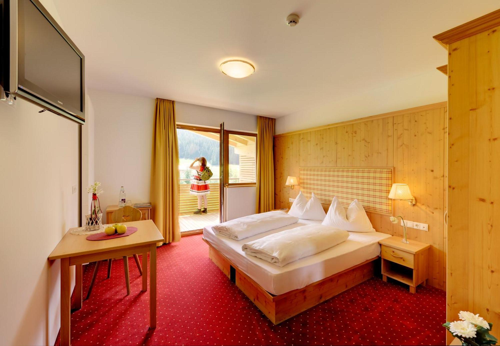 Helmhotel San Candido Bagian luar foto