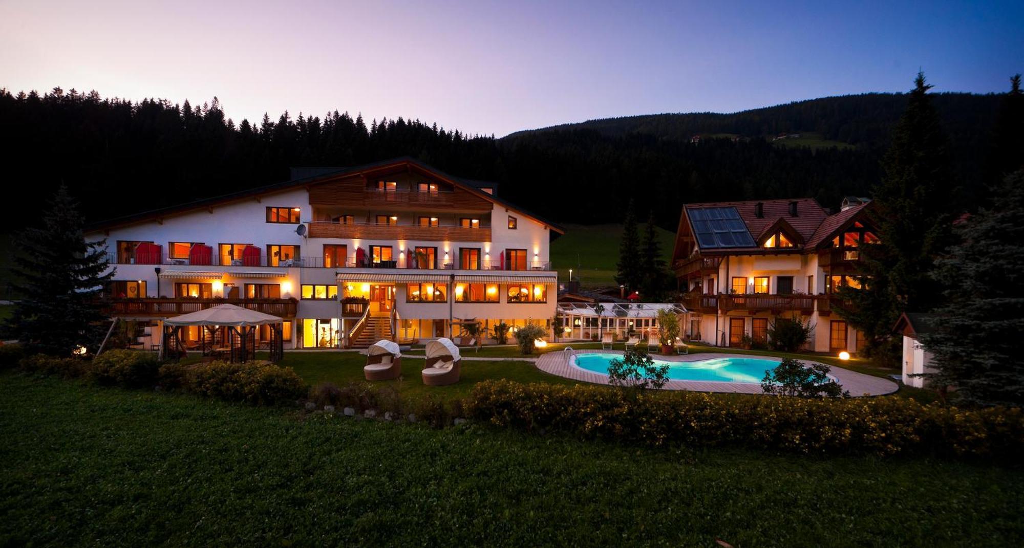 Helmhotel San Candido Bagian luar foto